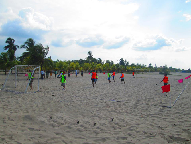 Futbol de Playa en Tela